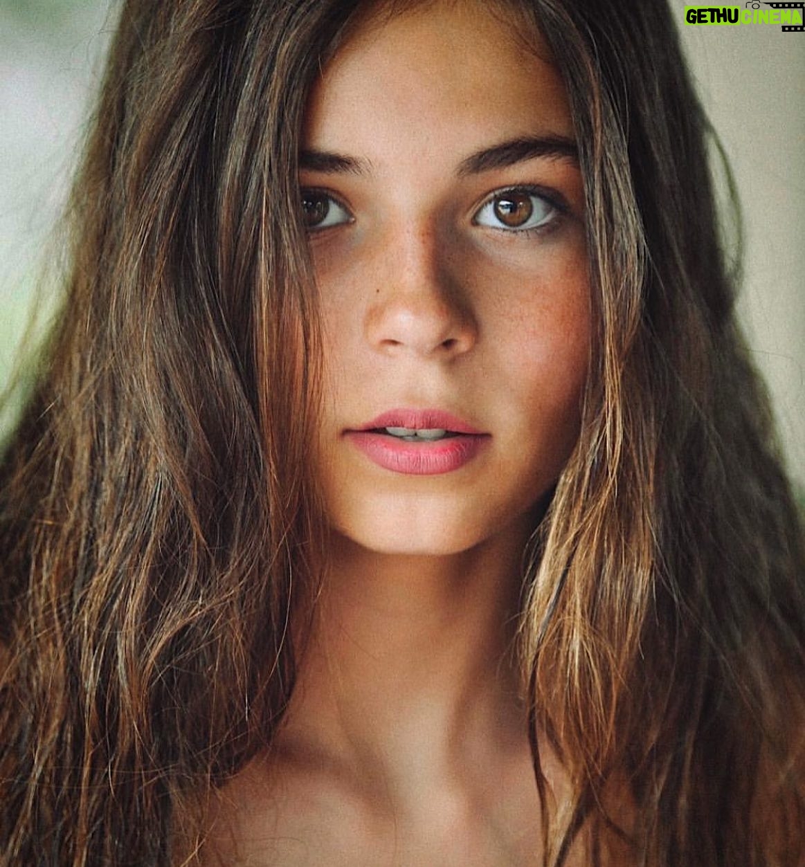 Aria Spinello - 2.6K Likes - Another week to rise above and reach out: give kindness and get support!! wake up everyday determined to leave your mark.. thank you All for helping me to be brave get out of bed and show up.. you give me strength #natural #naturalface