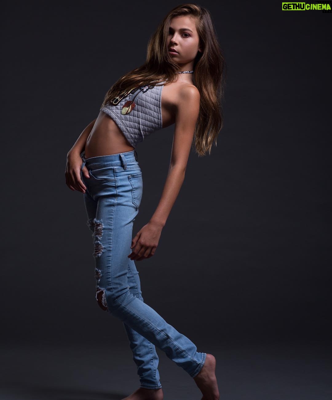 Aria Spinello - 1.9K Likes - Hit it hard.. Excited for day 4 #babe2017 last night was Insane... the talent here from all over the š so inspiring.. #dreambig š #inspire #dancer šš» #humble #friends #appreciate #dancehard #getitgirl #workforit #workinprogress #train #buildabeastexperience2017