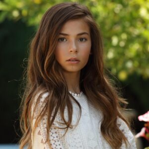 Actress Aria Spinello HD Photos and Wallpapers October 2024