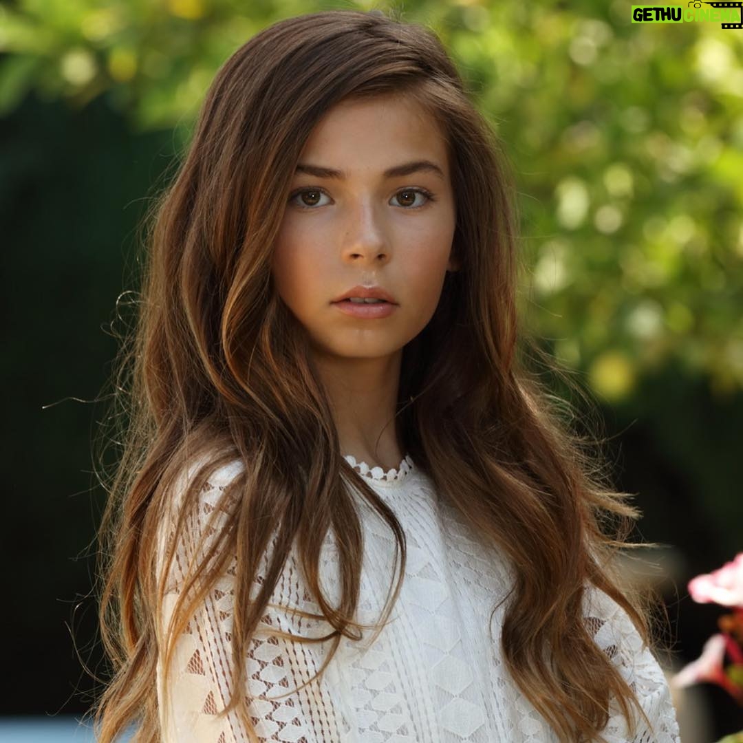 Aria Spinello - 2.9K Likes - I dream in color.. life's not just black and white it's a rainbow of possibilities š.. live your life in color @robert.beczarski @christinaturino #rainbow #colorful #lamodelsyouth #younghollywood #teenstyle #teenmodel #dancer #whitedress #love #photography #workinprogress