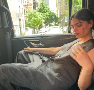 Ariana Greenblatt Instagram - the biggest apple of all time
