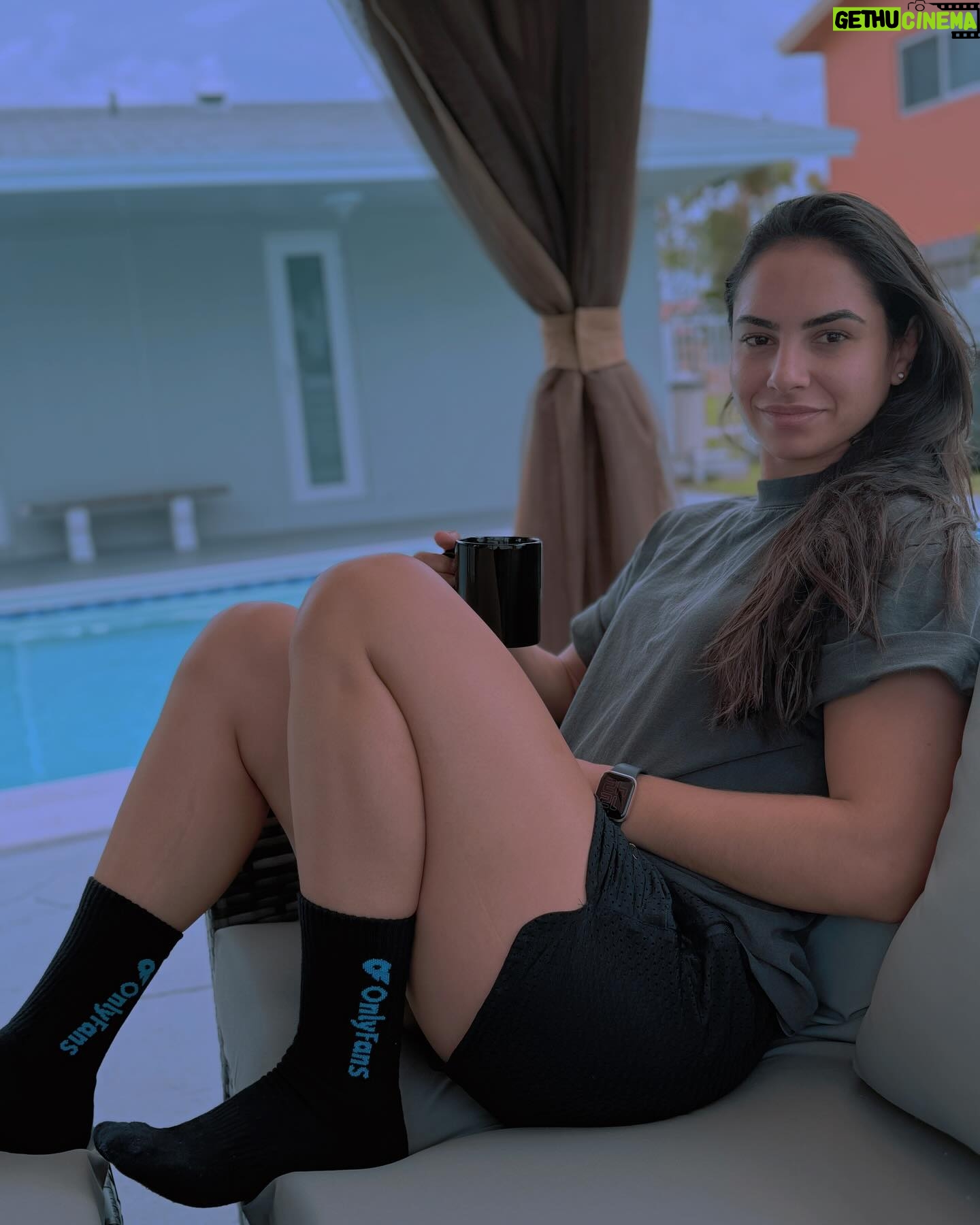 Ariane Lipski - 9.9K Likes - Weekend vibes! βοΈ
Today #UFC303 and Iβll be live on my @onlyfans account tonight and we can watch the co-main event together (ORTEGA VS LOPES) π₯
Link on my stories to subscribe for free!