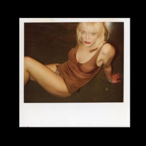 Arianne Phillips Instagram - happy birthday Courtney 
❤️‍🔥❤️‍🔥❤️‍🔥
soul sister 🩰🪷 🧘🏻‍♀️ 💓 🦀 🍒💫
#courtneylove