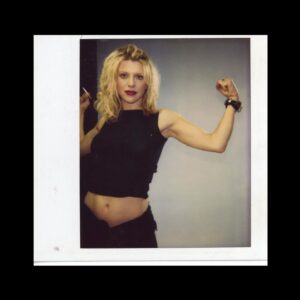 Arianne Phillips Instagram - happy birthday Courtney 
❤️‍🔥❤️‍🔥❤️‍🔥
soul sister 🩰🪷 🧘🏻‍♀️ 💓 🦀 🍒💫
#courtneylove