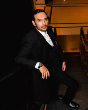 Ario Bayu Instagram - Menunggu callingan..