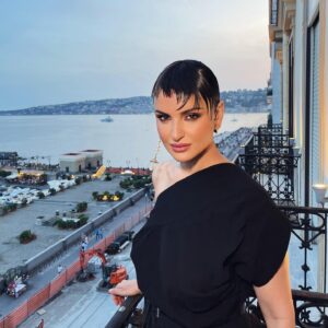 Arisa Instagram - Cartoline da #napoli .

#ailoveiù