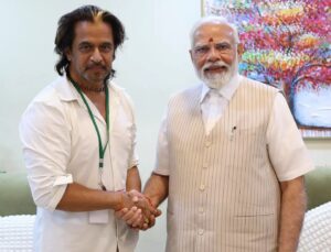 Arjun Sarja Instagram - With the most Wise and Powerful man in the world @narendramodi ji #JAIHIND 🙏