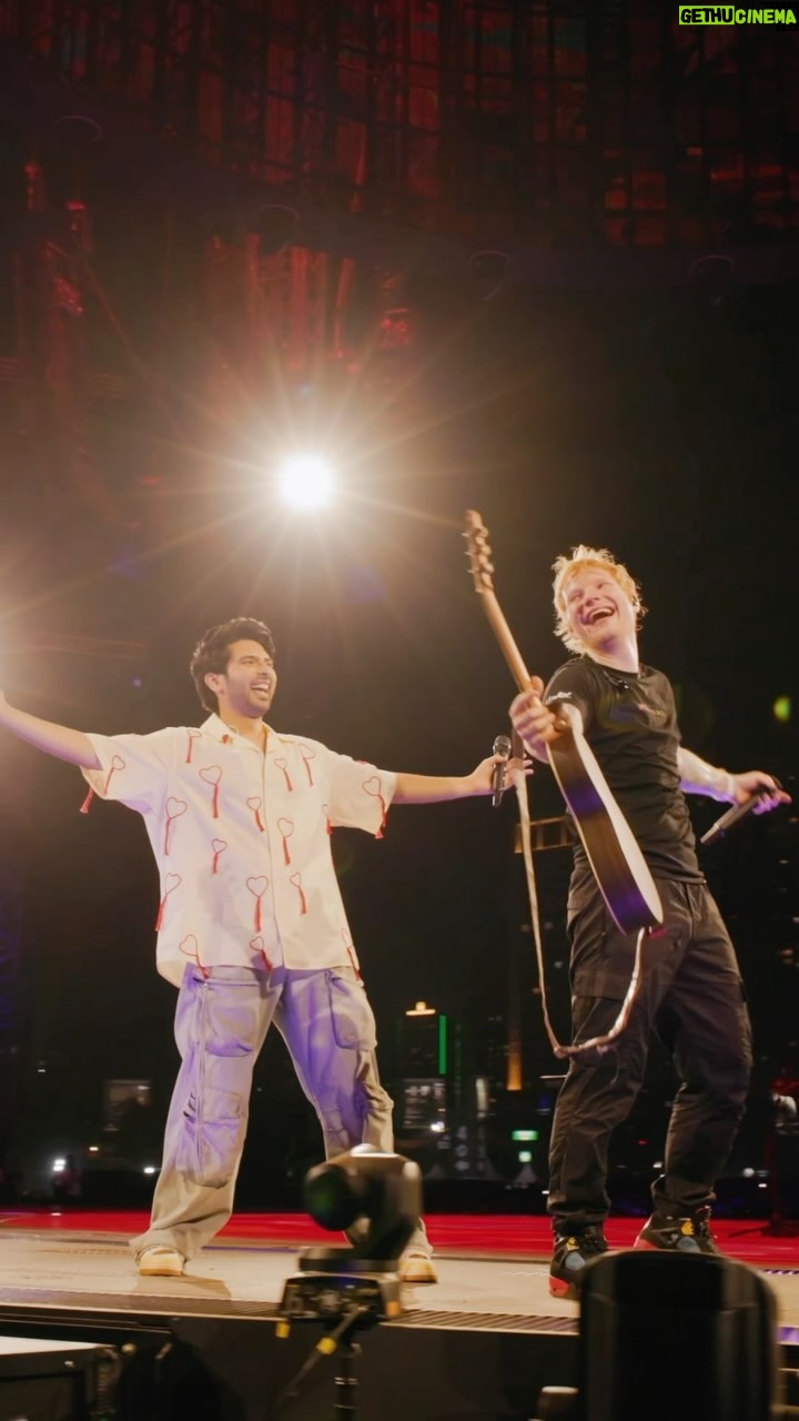 Armaan Malik - 581.4K Likes - Got to play 2step with @armaanmalik for the first time this weekend in Mumbai, was very special !