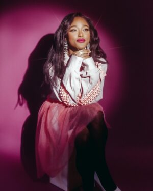 Arsema Thomas Instagram - Excuse me as I purrr in public. Thank you @vingtseptmagazine for this amazing dream to be on the Gemini Cover (formerly known as the June Cover) as a June baby myself. This feature featured (lol) many full circle moments that made it special, so thank y’all for making it happen at @vingtseptmagazine and @imprintpr and @shondaland for making me relevant

The Village:

Photographer: @elizabethrweinberg

Fashion @toshastyledit at @thewallgroup

Fashion Assistants @phill.up_, @kaciewhitee, @kssdklla

Hair: @milesjeffrieshair

MUA: @kymberberry

Casting & Production: @jheanelle

Editorial Director @philippraheem 

Words by @cailin

 
Xx
(if I could sing this would be my unofficial Princess Tiana submission)
