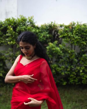 Arsha Baiju Instagram - ♥️♥️♥️
Styling : @amritha_lakshmi___ @styledby_al_ 
Photography : @premsampaul 
Mua : @sreegeshvasan_makeupartist @vasan_makeupartist 
Jewelery : @titli.flutteringwings 
Outfit : @kritilabel 
Location : @napierheritage 
Special thanks : @shanavas_ismaill 
#saree #redsaree