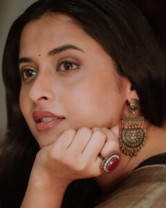 Actress Arthana Binu HD Instagram Photos and Wallpapers August 2024