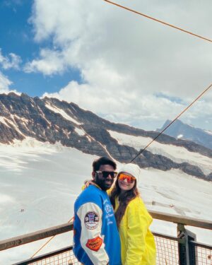 Arti Singh Instagram - Happy friendship day to my forever best friend.. thank u mera bachpana lautane ke liye . I feel like a child around u . I love u 🥰 @dipakchauhan09
