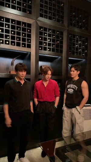 Artit Tangwiboonpanit Instagram - หล่อเท่ เหล่ท่อ 😂