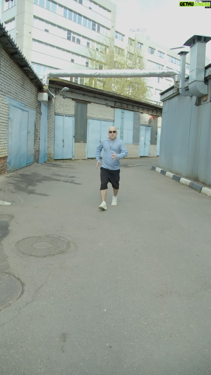 Artyom Muratov - 5.6K Likes - Как бы назвал этот #пздц #pzdz ?