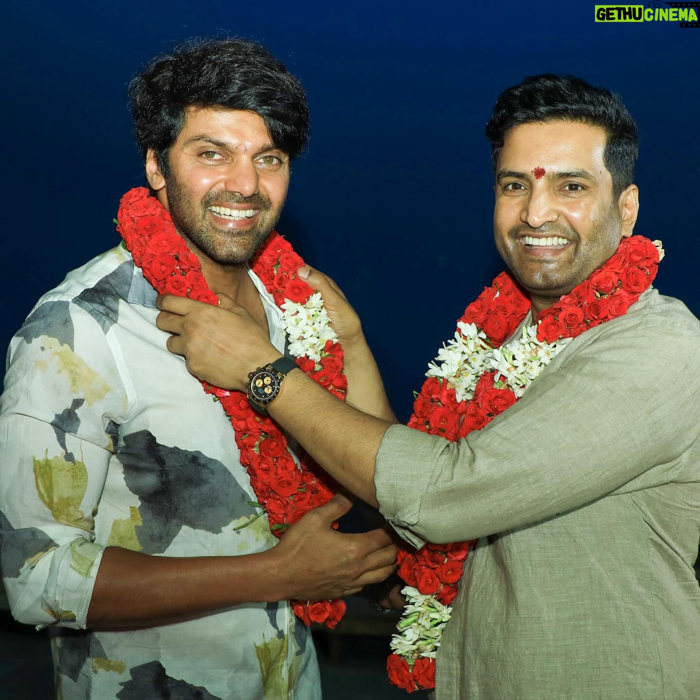 Arya - 188.7K Likes - Super excited to start the next instalment of the blockbuster Franchise
#DDReturnsSequel starring @santa_santhanam Darling 😘😘🤗🤗😍
Directed by- @premanand031 brother 🤗
@tkishore555
@dopdeepakpadhy
@ofrooooo @mohanart333 @barathvikramanks @sethuraman.g.l @moo.2113
@santhosh_cine_photographer
@onlynikil @spotlightoffl