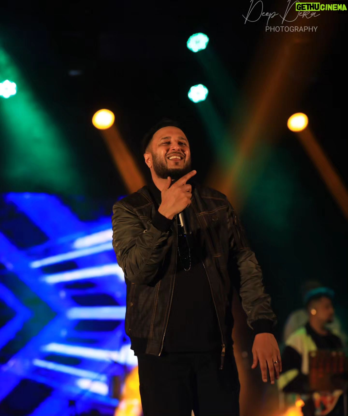 Ash King - 1.8K Likes - The energy of Ash King's performance is contagious