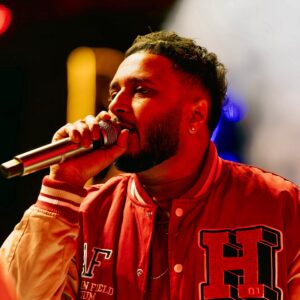 Ash King Instagram - Back to the stage for 2024 🥹
-
-
#ashking #ashkinglive