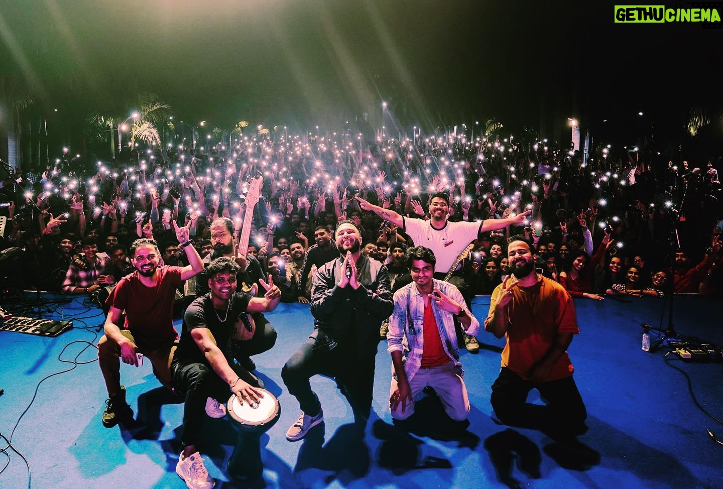Ash King - 3.4K Likes - MAJOR Vibes flowing @thecharusat university Changa, Gujarat š¤©š¤©š¤©
-
-
Meet the band -
@kylemukerjee
@vinit_arora59
@govindgawli1
@sanjuaguiar
@ajitpercussionboy
@a4arnab
šø - @_ayush_singhal__
@xo.visuals
-
-
-
#ashking #ashkinglive #charusat #charusatuniversity #giglife #collegegigs #music #livegig