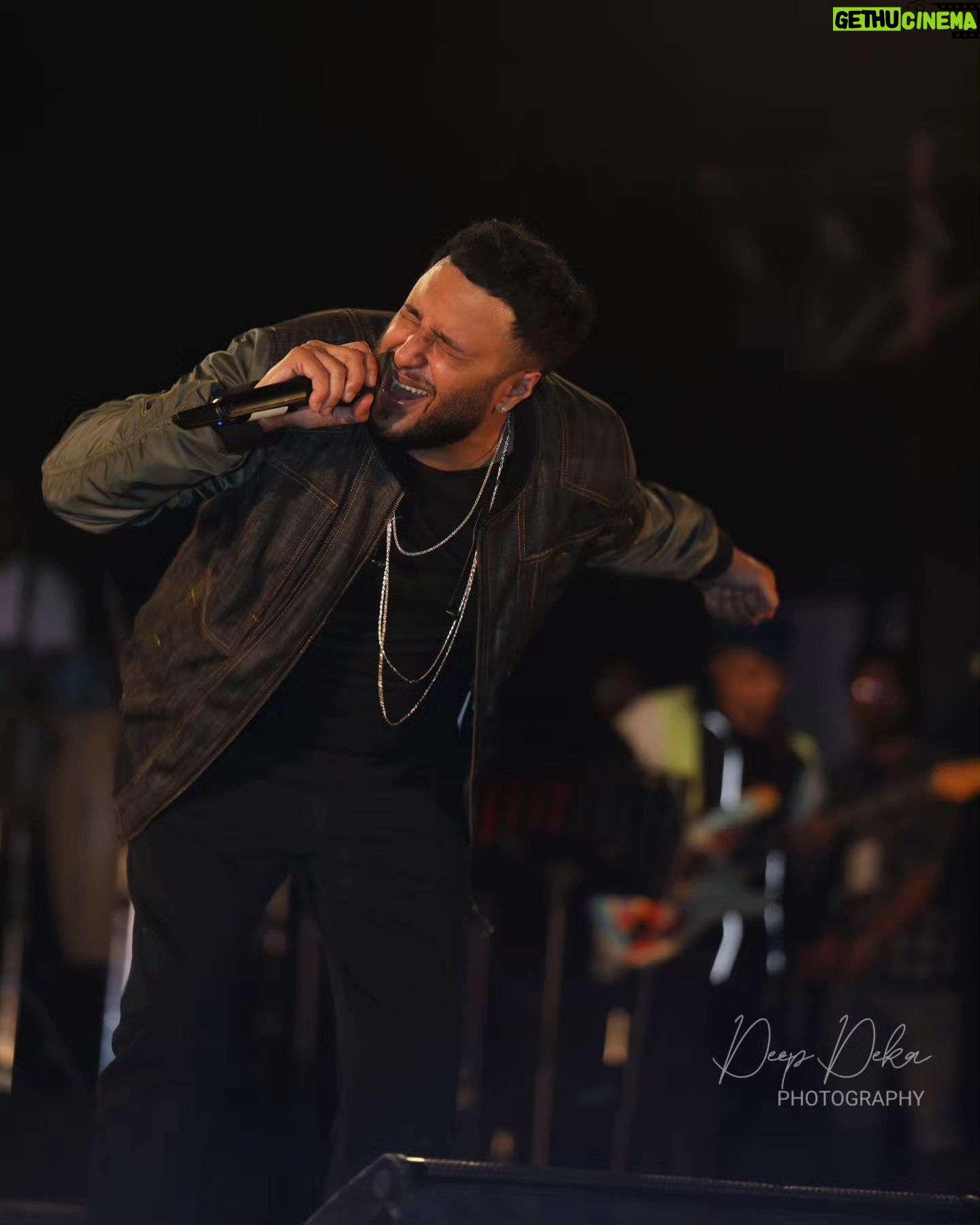 Ash King - 2.2K Likes - The energy of Ash King's performance is contagious.