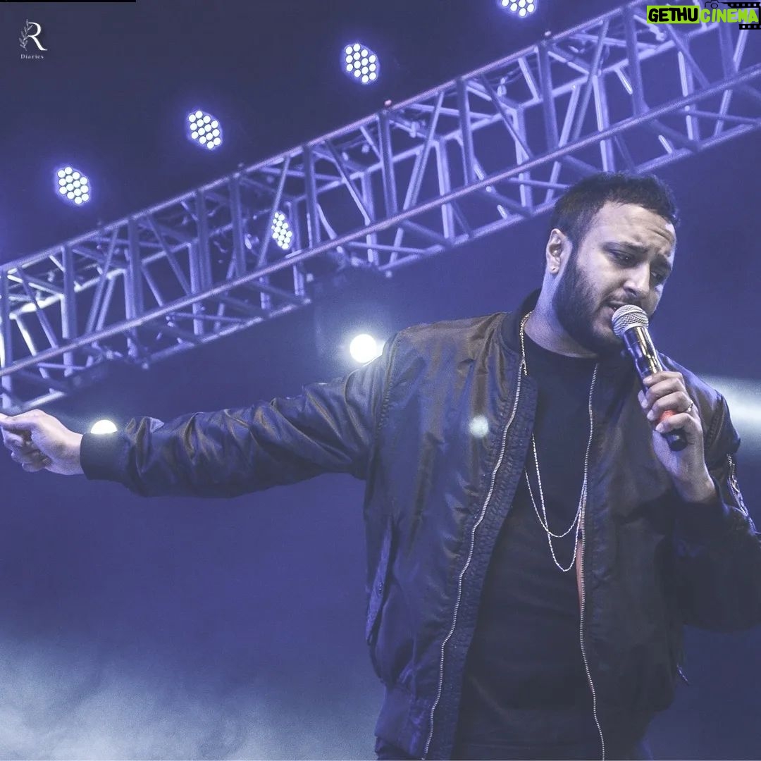 Ash King - 1.9K Likes - I'm glad to part of this concert clicked those moments.
@marwadi.university
@efestsasme
@dreamsproevent
Thanks.
@ashkinglive
@chaituontheroll
@a4arnab
@raj_kumardewan
@vst_rahul
@sasmitrudra
@shashankpatekar
@kylemukerjee
@iammadhardik
Recalling memories #efestmarwadi
Camera : @nikonindiaofficial D300s 24-105f4
#shutterbug3 #shutterbugs3 #nikon
#nikonphotography
#musicconcert
#concert
#ashking #ashkinglive
#efestmarwadi #asme #collegelife #college #tech #techfest #mufest2020 #hpvc #mechanicalengineering #mechanical #ece #civilengineering #electronics #electrical #event #college #culture #mymustory