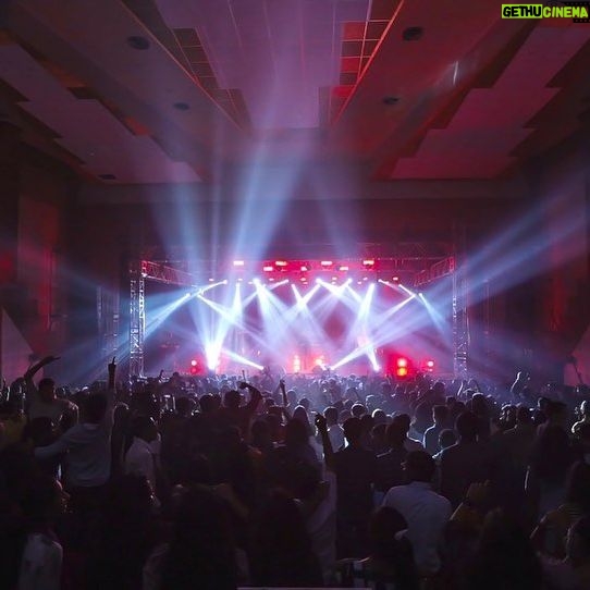 Ash King - 1.3K Likes - Some moments from the show I’m Kolkata a couple days back!!! #betterlatethannever 😬
-
Was an absolute pleasure to be a part of the Lobelia festival 2022 🙌🏽
-
-
@kylemukerjee
@sasmitrudra
@iamchin2_bhatt
@vinit_arora59
@sanjuaguiar
@govindgawli1
@_epixmedia_
-
-
-
#calcutta #kolkata #ashking #ashkinglive #ig #india #kolkatagram #bengali #kolkatabuzz #rgkarmedicalcollege #lobelia2k22 #thekolkatabuzz #love #igers #calcuttadiaries #moments #westbengal #bengal #kolkatasutra #city #ınstagood #amarkolkata #baarish #haayeoye #iloveyou