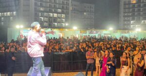 Ash King Instagram - @nmimsindore thank you for the energy you guys brought to me 🙌🏽🔥🔥🔥
-
-
📸 - @a4arnab 
-
-
#ashking #ashkinglive #ashkingliveconcert #nmimsindore #nmims #indore