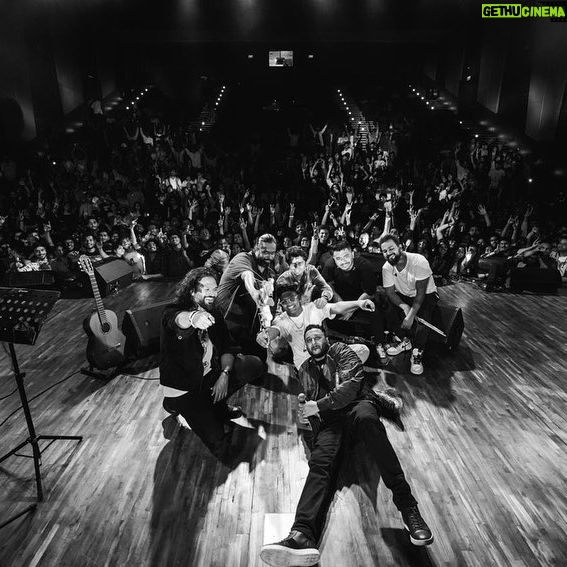Ash King - 1.5K Likes - 1st show of the season for me last night @hallucia__aiimsnagpur
-
I want to say thank you to the students of this amazing college
-
The crowd was in full desi spirit, i had a fever, throat infection, and was EXTREMELY high on meds.
-
However, the students helped me as it’s a medical college and gave me the meds tht helped me actually find a somewhat voice to carry on the show 🙌🏽
-
Special thanks to @nikhilpaulgeorge who came and enthralled the crowd with a surprise performance we organised for the students ☺️
The team ⬇️⬇️⬇️
@sasmitrudra
@sanjuaguiar
@govindgawli1
@vinit_arora59
@ajitpercussionboy
@kylemukerjee
@_epixmedia_
-
-
Special thanks to @jrnyentertainments for bringing us to Nagpur 🥂
-
-
-
-
#ashkinglive
#hallucia2022
#aiimsnagpur