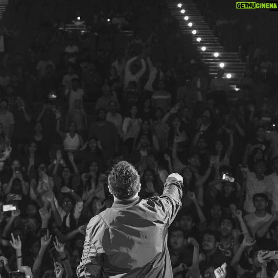 Ash King - 1.5K Likes - 1st show of the season for me last night @hallucia__aiimsnagpur
-
I want to say thank you to the students of this amazing college
-
The crowd was in full desi spirit, i had a fever, throat infection, and was EXTREMELY high on meds.
-
However, the students helped me as it’s a medical college and gave me the meds tht helped me actually find a somewhat voice to carry on the show 🙌🏽
-
Special thanks to @nikhilpaulgeorge who came and enthralled the crowd with a surprise performance we organised for the students ☺️
The team ⬇️⬇️⬇️
@sasmitrudra
@sanjuaguiar
@govindgawli1
@vinit_arora59
@ajitpercussionboy
@kylemukerjee
@_epixmedia_
-
-
Special thanks to @jrnyentertainments for bringing us to Nagpur 🥂
-
-
-
-
#ashkinglive
#hallucia2022
#aiimsnagpur