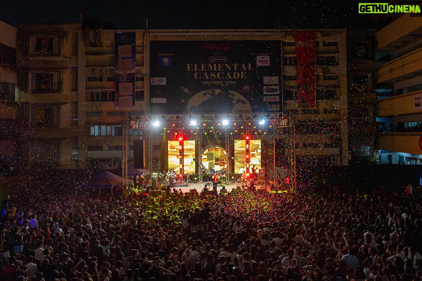 Ash King - 1.9K Likes - Energy spirit passion and pure love from the beautiful humans @dimensionsthefest š„š„š„
-
šø by @ziyaadmedia.in
-
Shout out to
@vst_rahul - Drums
@raj_kumardewan - Bass Guitar
@guitaraditya87 - Eletric Guitar
@aye_vatan - Keys
@clivemario - Sound Engineer
@a4arnab - Manager
-
#ashking #ashkinglive #kelkarcollege