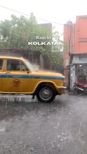 Ash King Instagram - Can you feel the Rain ?😍⛈️❤️
Bristi holei mone pore sei ghore boshe tv chaliye @sangeetbanglaofficial te gaan Shona 🥹

Credits : Calcutta Canvas Originals

Follow @calcuttacanvasofficial @kolkatapachali for more content like this!
.
.
[ Shila Bristi, Shila, Rain in Kolkata, Bristi, Calcutta, Rain, Gorom, Explore Kolkata, North Kolkata, Kolkata ]

#reelsinstagram #kolkata #trending #viral #calcuttacanvas #calcutta #reels #explore #rain