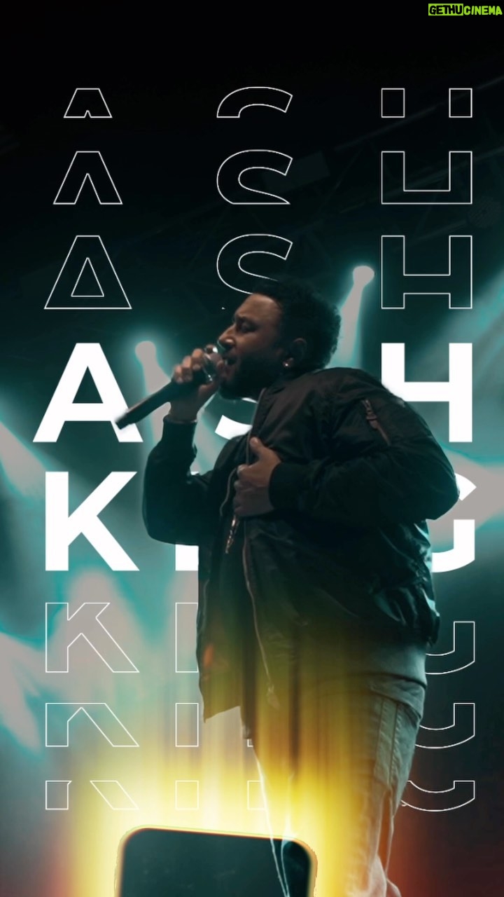 Ash King - 1.5K Likes - Back in Kolkata @lobelia_rgkmch for the annual festival 🥂🔥🔥🔥
#instadaily #India #kolkatamusic #portraits#ashkinglive #likeforlikes #followforfollowback #bestreel #reels #bengal #capture #kolkatadairies #trending #hayeoye #barish #moments #thekolkatabuzz #city #ashkingmusic #kolkatafoodie #follow #content #bangla #music #beautiful #collegeconcerts #kolkata #art #bengal