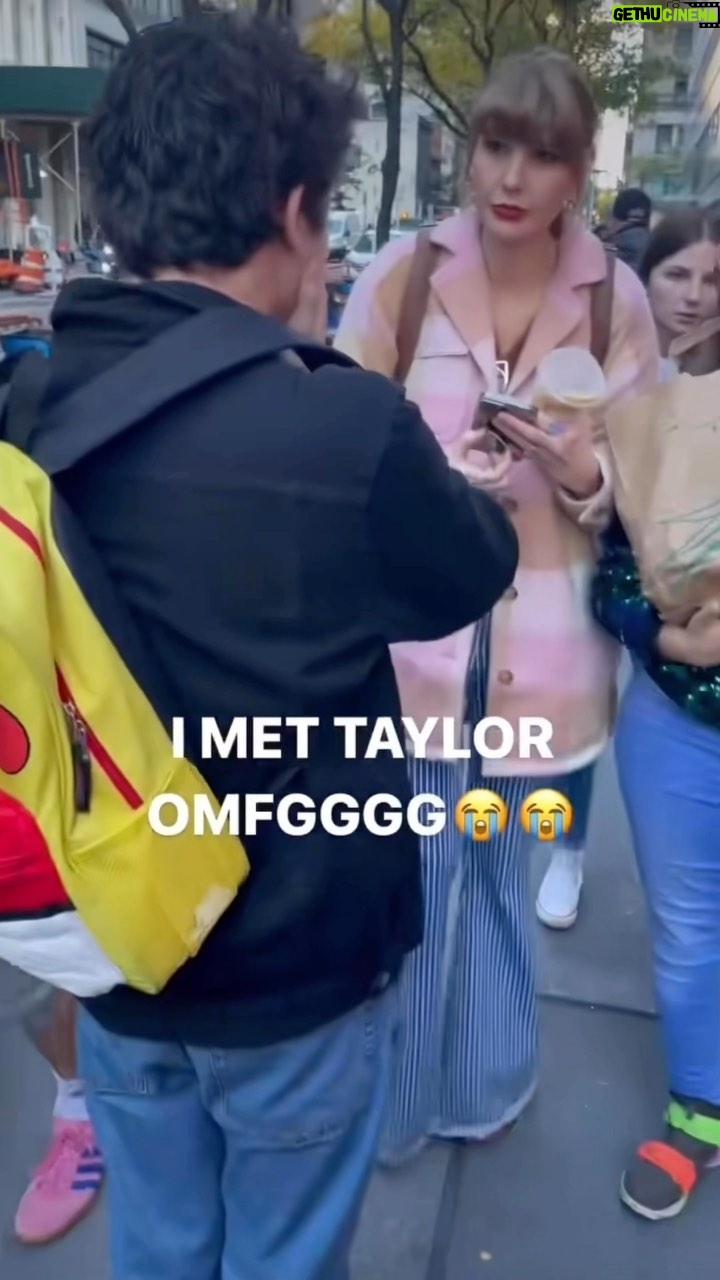 Ashley Leechin - 68.6K Likes - I can’t believe I never posted this on my page 😹😹😹
(dc: @hrrydaneils)
#itsjustashley #tsmidnights #viral #tiktokviral