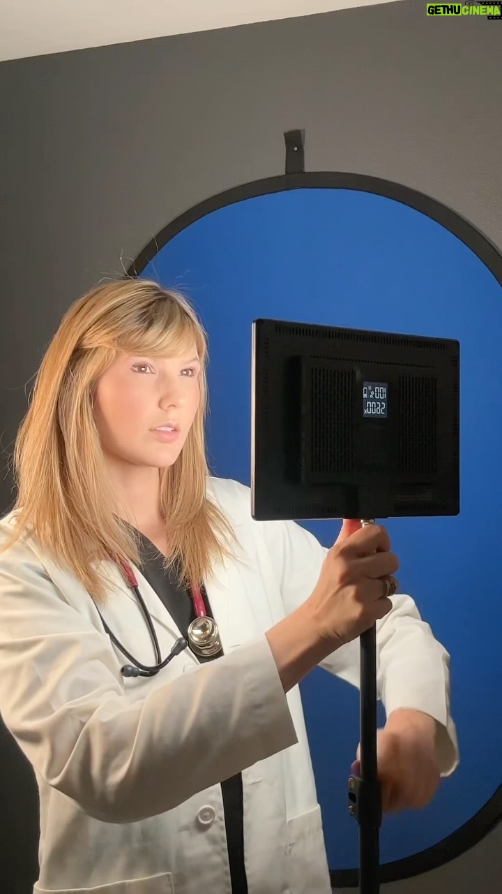 Ashley Leechin - 1.6K Likes - Get ready with me to rehearse & film a self tape audition 😺
#grwm #film #tv #audition #actorsofinstagram #justashleyathome #mylessmith #stargazing