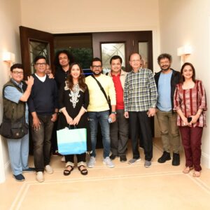 Ashwini Bhave Instagram - "Home is where friends gather, and memories are made, Excited to catch up with old friends !"✨

#photohraphy #friends #reunion#hashtagsphotography_