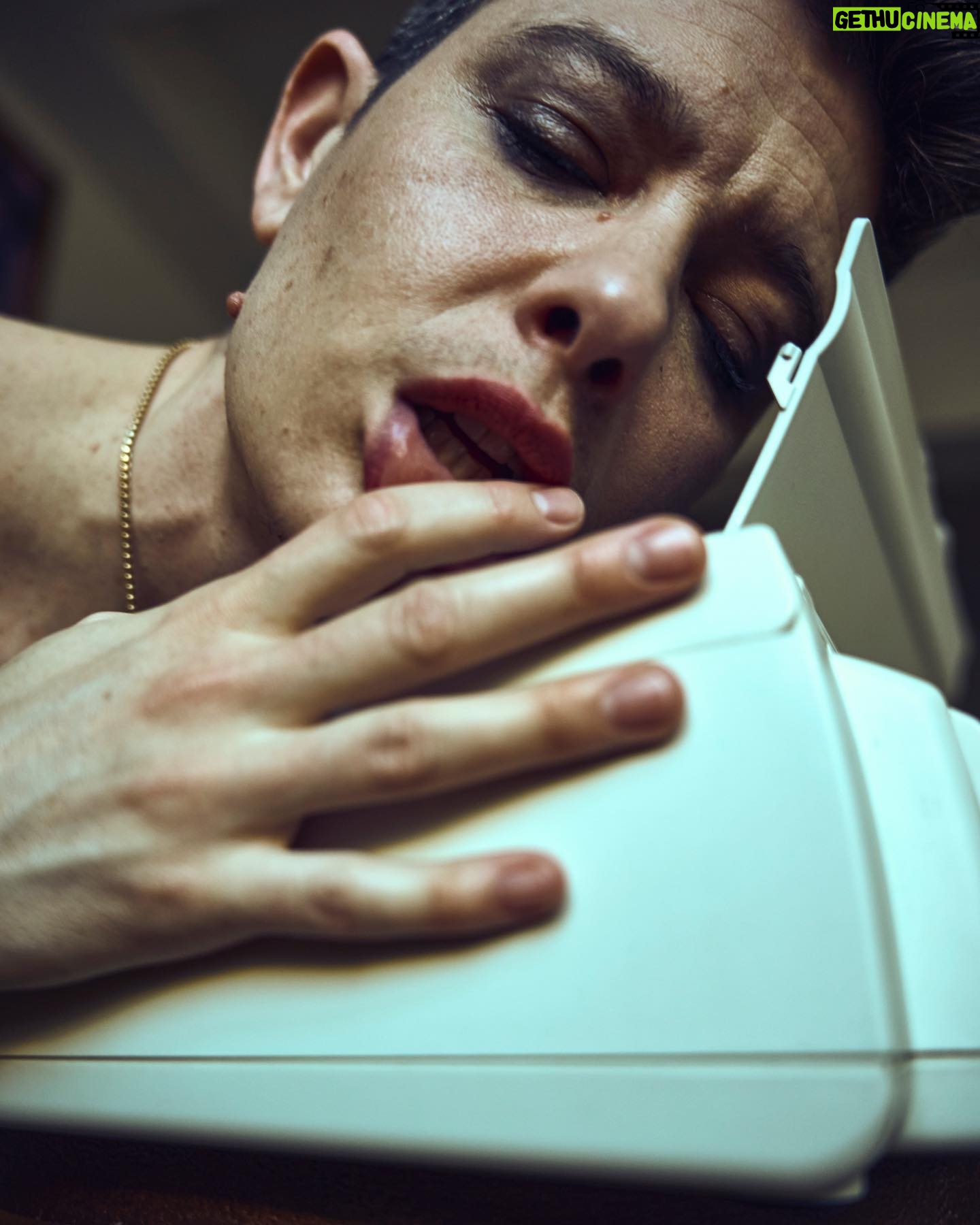 Asia Kate Dillon - 3 Likes - My tarot keeps telling me to journal and I’m finally listening ok.
Photography @carolinekingphotography (she/they)
HMU @beautyinabottle_mua (she/her)
#Trans
#Nonbinary
#Testosterone
#GenderAffirmingCare