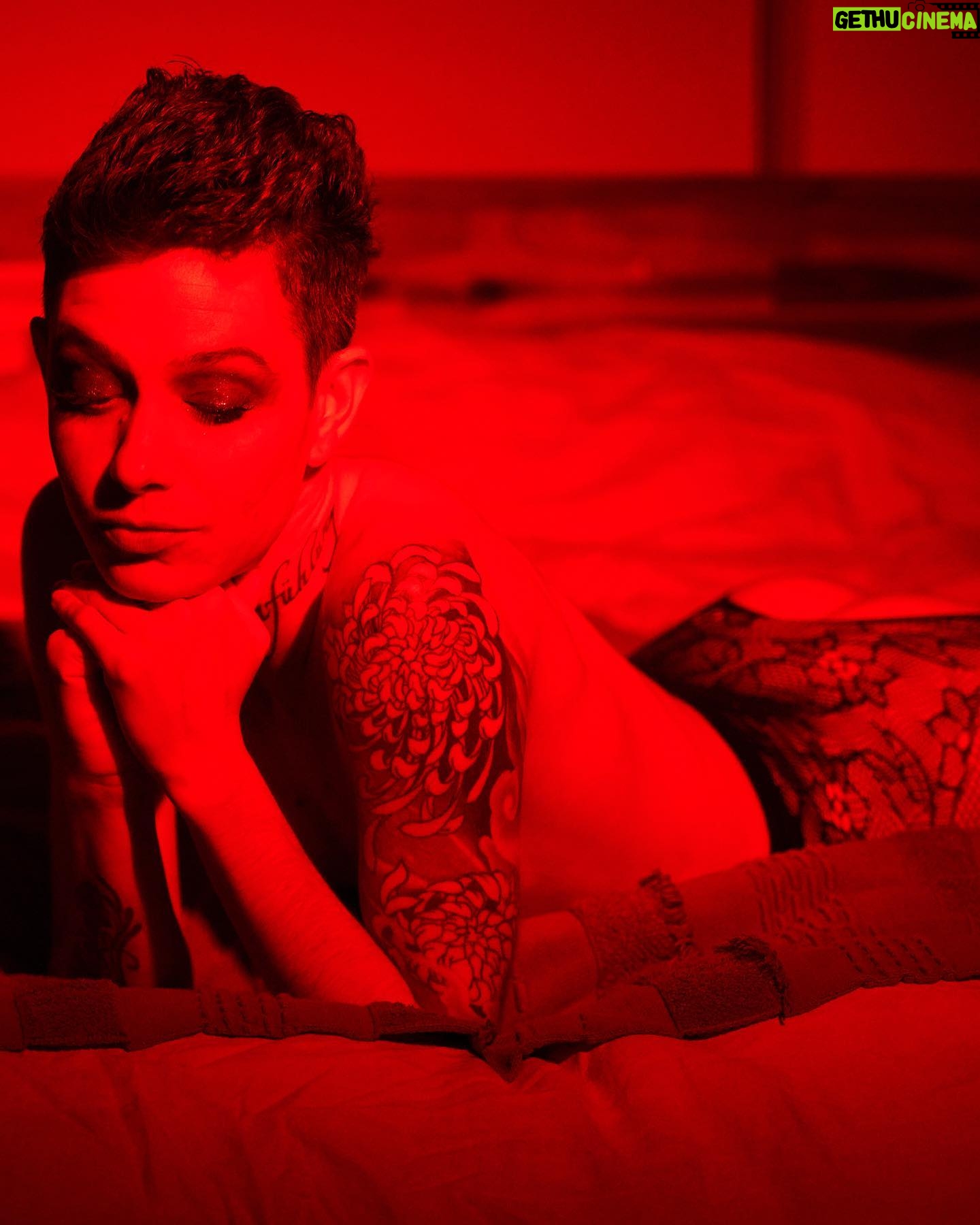 Asia Kate Dillon - 3 Likes - Total (solar) eclipse of the heart. Happy New Moon.
Photography @carolinekingphotography (she/they)
HMU @beautyinabottle_mua (she/her)
#Trans
#Nonbinary
#Testosterone
#GenderAffirmingCare
#TransJoy