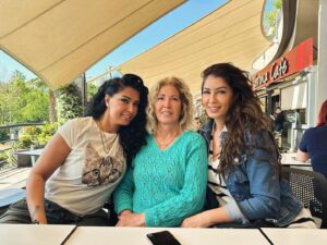 Aslı Kökçe Instagram - Anne ve kızları ❤️🙏🏽🧿biz en çok anne olmayı sevdik 😘