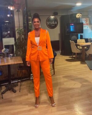 Aslı Kökçe Instagram - 2 foto arasındaki fark 🥰 🧡🧡🧡🧡🧡