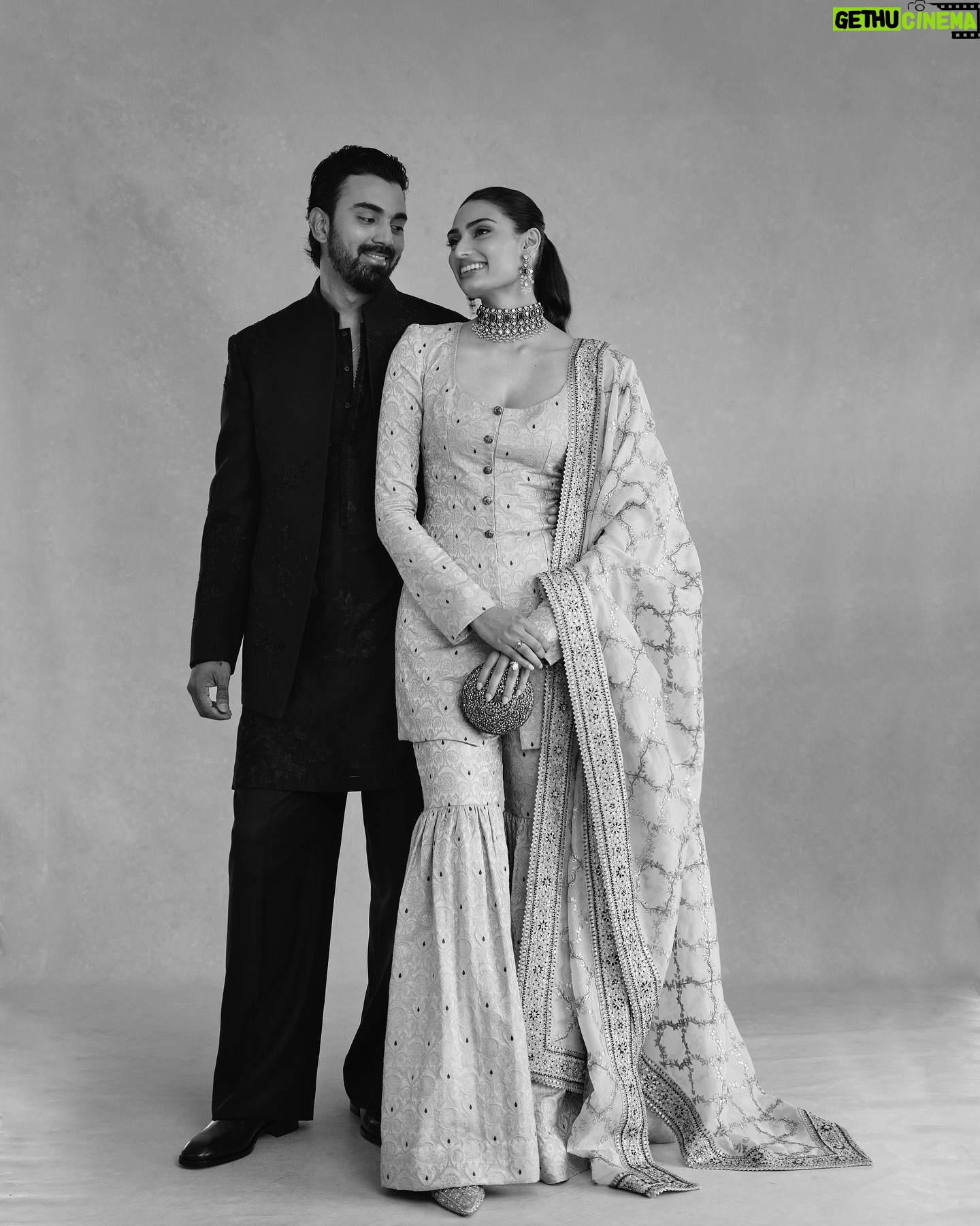 Athiya Shetty - 898.9K Likes - 🪷 celebrating happily ever afters 🪷
#A&R