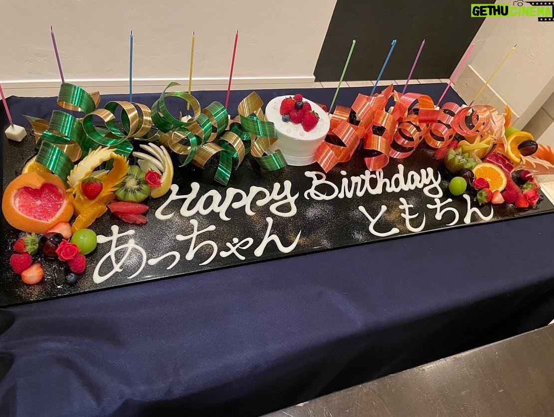 Atsuko Maeda - 168.5K Likes - 14歳から19年間変わらない関係♡
お互いの距離感が心地よくて、なんでも話せる関係😌
今年はお互いの子供と友人とみんなで誕生日会をしました🎂
夏の予定も計画中🌻だいすきな人💕
#敦友
#あつとも