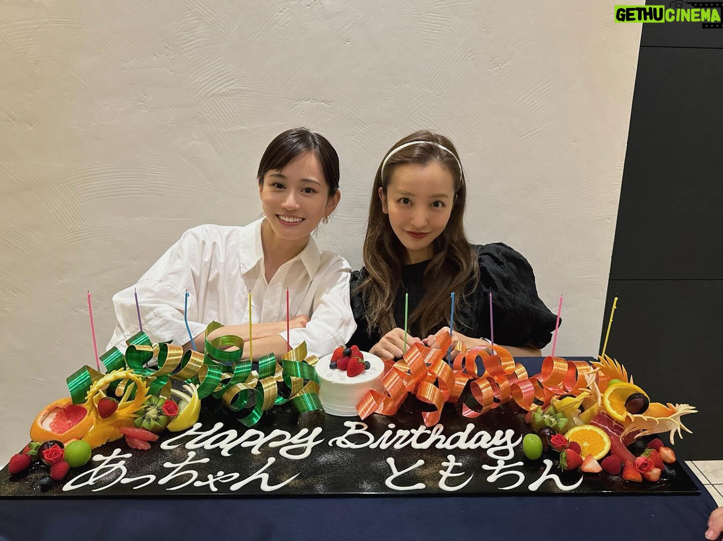 Atsuko Maeda - 168.5K Likes - 14歳から19年間変わらない関係♡
お互いの距離感が心地よくて、なんでも話せる関係😌
今年はお互いの子供と友人とみんなで誕生日会をしました🎂
夏の予定も計画中🌻だいすきな人💕
#敦友
#あつとも