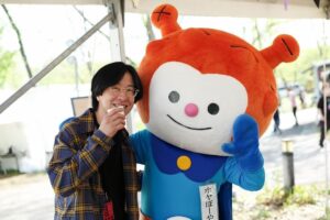 Atsushi Horie Instagram - ホヤ坊とホリ坊でしたな
photo by 高田メタル
#ホヤぼーや
#ホリエアツシ