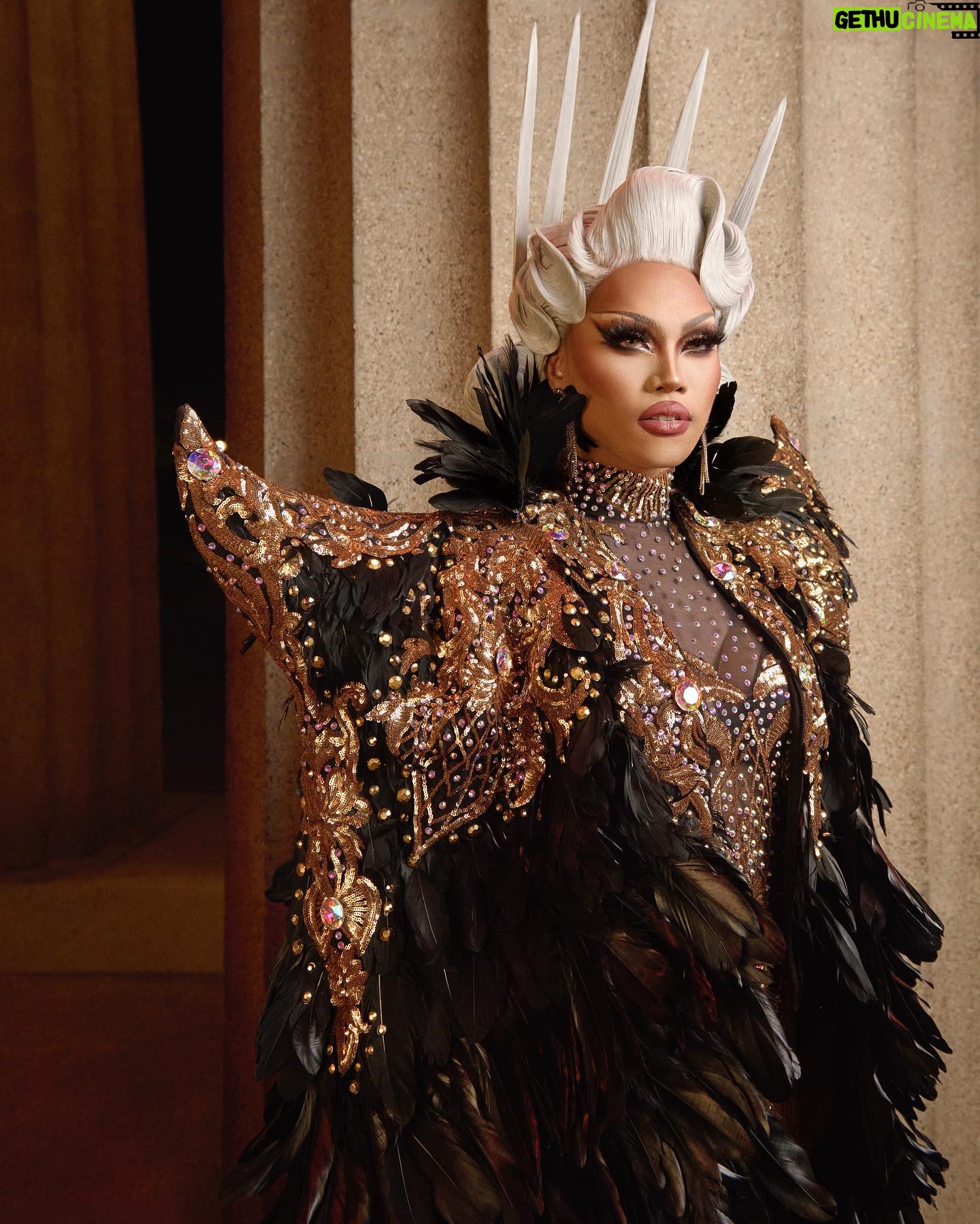 Aura Mayari - 25.4K Likes - A dream come true. Thank you to everyone who was involved in this experience. Thank you to @rupaulsdragrace @rupaulofficial for this amazing opportunity. Thank you to my family and friends who pushed me and supported my drag from the very beginning. Thank you to all my fans.
I will fly higher and will always stay grounded. 🌙
📸 @alyssabarkerphoto assisted by @bexxchin
👗 @eddie.couture
💇♀️ @hair_by_koji_ichikawa