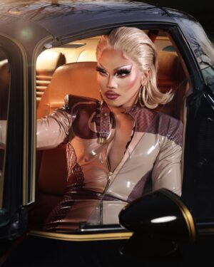 Aura Mayari Instagram - KAYUMANGGI - Filipino skin color for brown/tan
Racer look #dragrace

📸 @alyssabarkerphoto assist @bexxchin 
👗 @hausofcurio 
💇‍♀️ @gorak_eldar