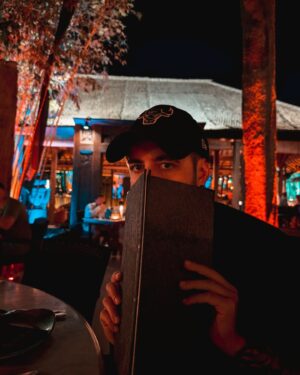 AuronPlay Instagram - con permiso señorita buenas tardes