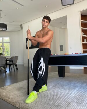 Austin Mahone Instagram - Who wants to play? 😉🎱