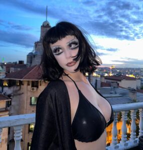 Actress Avery Quinn Pongracz HD Instagram Photos and Wallpapers June 2024