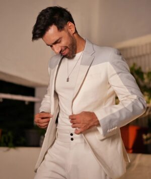 Avinash Tiwary Instagram - Cheesy Grin & Sprinkle of Charm.
Care to keep up?

Outfit by @minizmo_official
Accesories by @thebrocode.in
Shoes by @onitsukatigerindia
Styled by @tanyakalraaa
HMU @anshul_hair @ravisolanki.18
📷- @sooraj0405