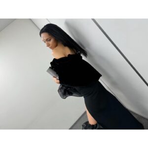 Avu-chan Instagram - 『qb図鑑Ⅱ』
とんでもない一冊を世に送り出しました⚔️
女王蜂が気になるなら、全員読みな