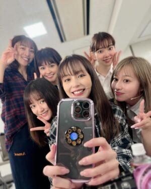 Aya Hirano Instagram - ミュージカル『この世界の片隅に』
新潟公演@新潟県民会館大ホール
⁡
新潟公演の写真UP出来てなくてすみません！
ドラマの撮影でバタバタでした。
昨日から名古屋に入って、本日舞台稽古からの初日でした！
⁡
新潟公演があっという間すぎて、
もっといたかった٩(๑˃̌ۿ˂̌๑)۶
2019年に『仮面山荘殺人事件』の際に来た以来でしたが、
その時はレンタカーで弥彦神社に行って参拝し、日帰り温泉と美味しいご飯を堪能しました。
⁡
今回は時間がなかった割に、近場で色々回れて。
劇場の隣にあった白山神社がとっても素敵で。
美味しいご飯を食べて、のんびりお散歩しながら、
夏至の満月を眺めて帰りました。
⁡
新潟好きだなぁ。
次はもっと長くいられますように！
⁡
⁡
そして、楽屋が同じだったつよつよ女子たちと♡
強くて優しくてカッコいい、
#この世界の片隅の女たち です！！
⁡
⁡
⁡
#この世界の片隅に
#ayahirano #平野綾